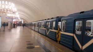 Метропоезд 81-717/714 «Номерной» ЛВЗ на станции Чёрная речка
