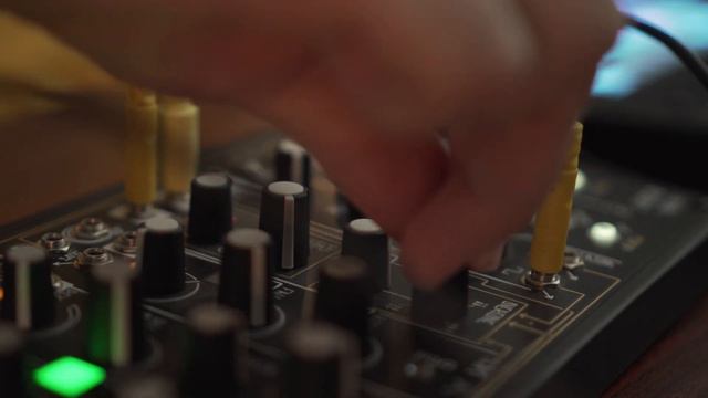 Novation Circuit Tracks + Make Noise 0-Coast смотреть онлайн