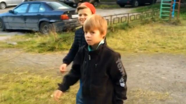 Как быстро залезть на дерево (на Мокссур языке) смотреть онлайн