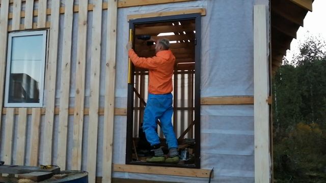 Установил дверь в каркасный дом смотреть онлайн