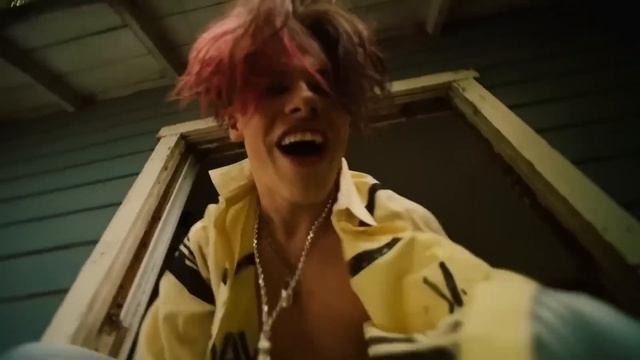 Почему ЭМО музыка и культура снова популярны? #emo #mcr #music смотреть онлайн