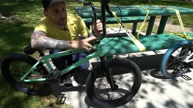 A $200 VS $2,000 BIKE! WHATS THE DIFFERENCE? смотреть онлайн