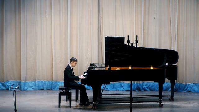Богданов Петр, 12 лет, И С Бах 1 том ХТК Прелюдия и фуга до минор 1 смотреть онлайн