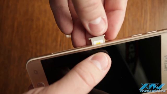 Как вставить SIM-карту в Samsung Galaxy J5 Prime (XDRV.RU) смотреть онлайн