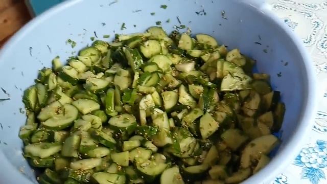 НОВАЯ ПРОВОДКА НА САРАЯХ.РЕЦЕПТ ОГУРЦОВ НА ЗИМУ,ЛУЧШЕ НЕ БЫВАЕТ. смотреть онлайн