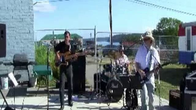 Digitech Vocalist Live 4 Reverend Guitar Demo смотреть онлайн