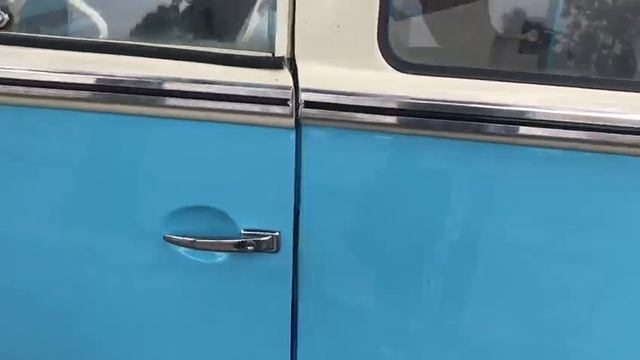 FOR SALE -Volkswagen T1 Samba + Sunroof Bus - Brazil 1975 - Ref. C318 смотреть онлайн