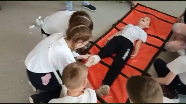 Военно-спортивная игра "Зарничка" Региональный этап Команда "Орлята" МБОУ "Лицей г.Уварово " смотреть онлайн