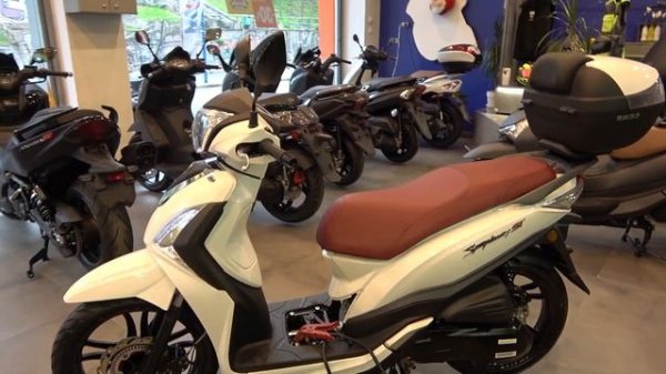 SYM Symphony ST 200cc scooter (easy review)