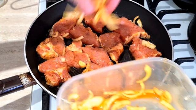 ШАШЛЫК НА СКОВОРОДКЕ ГОТОВЛЮ ТОЛЬКО ТАК! Очень вкусный рецепт мяса смотреть онлайн