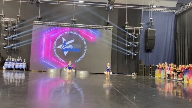 Клуб чирлидинга Фортуна. Арина, Станкевич Александра. Чир фристайл пом двойка дети смотреть онлайн
