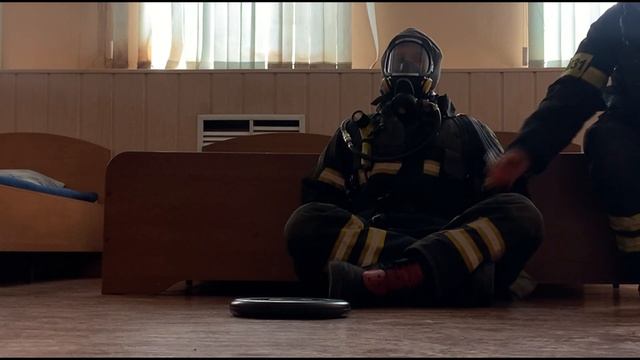 Тренировка Пожарных (10 атм .Тренировка дыхания ) смотреть онлайн