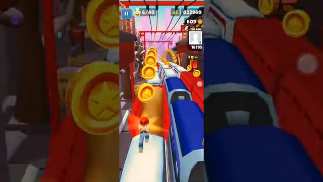 Играю в игру Subway Surf смотреть онлайн