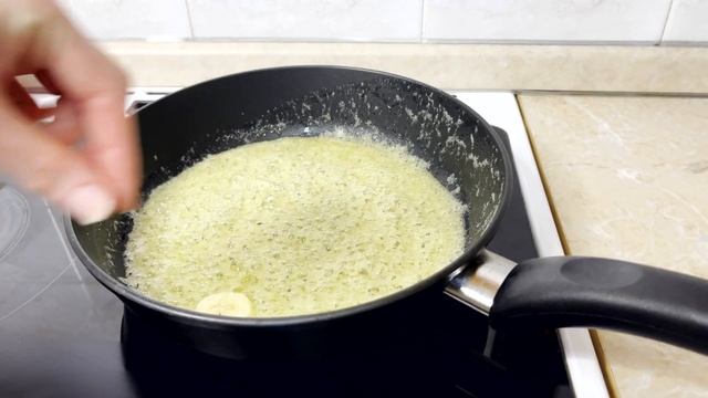 Банановый ПИРОГ за считанные минуты - Заливаем бананы тестом и готовим Быстрый ПИРОГ на сковороде смотреть онлайн