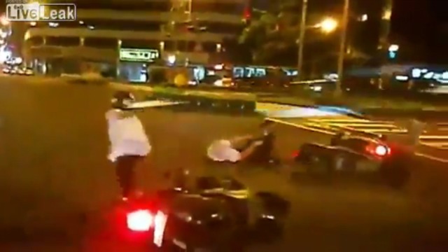 Попадали как в боулинге смотреть онлайн