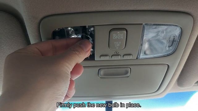 Map Light Bulb Replacement - 2005 Toyota Camry смотреть онлайн