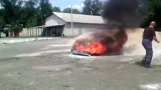 2018 07 06 Тренировка работы с огнетушителем 01 смотреть онлайн