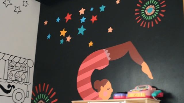 Рисунки в интерьере игровой детской комнаты ресторана смотреть онлайн