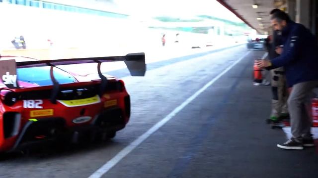 LunaJets sponsors a driver in the Ferrari Challenge смотреть онлайн