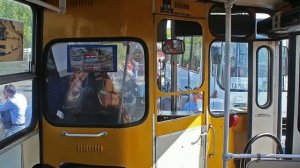 Для чего нужен,,горб'' на заднем стекле кабины водителя Икаруса.