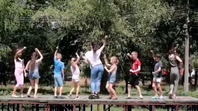 Дети танцуют Uno☺️ смотреть онлайн
