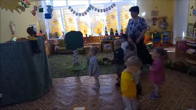 "В поисках Колобка" - досуг в первой младшей группе смотреть онлайн