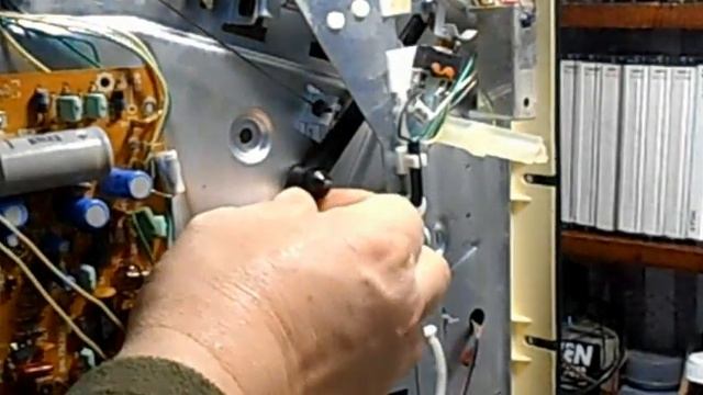 Останавливается механизм проигрывателя Арктур 006 смотреть онлайн