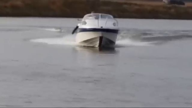 Моторная лодка Бестер 500 (Посейдон 500) на воде смотреть онлайн