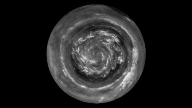 Saturn's EPIC Hurricane смотреть онлайн
