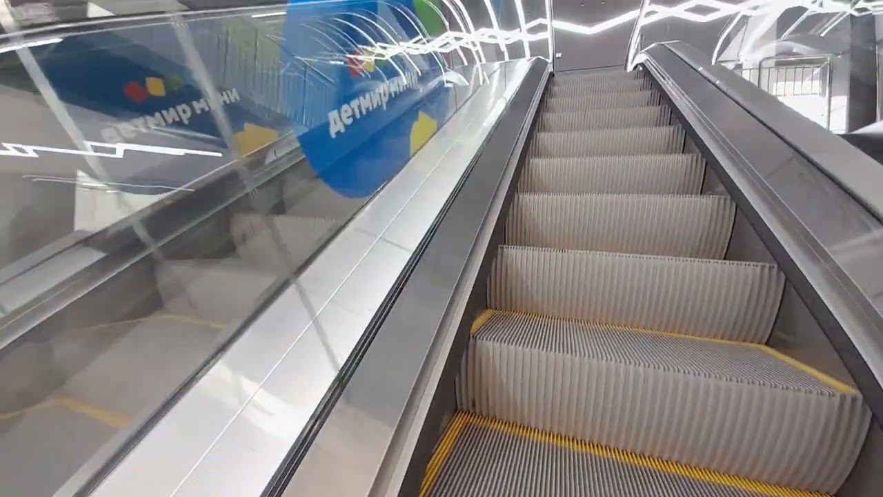 Едем в ТЦ Радужный и проверяем второй этаж