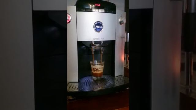 Jura Impressa F505 svájci kávégép, eszpresszo смотреть онлайн