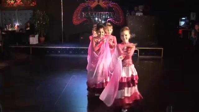 СВТ "Эвридика"- восточный вальс-младшая группа смотреть онлайн