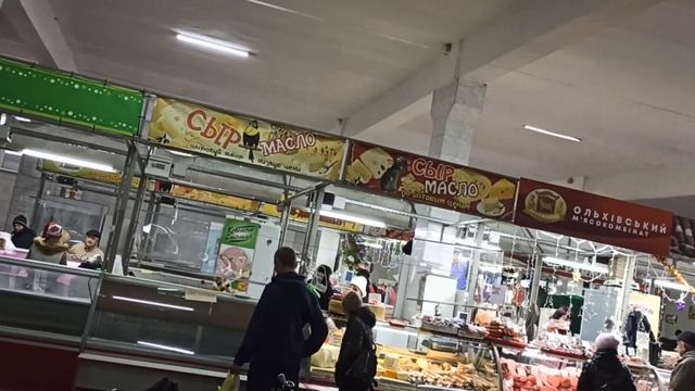 Славянск 28.12.2022 — Центральный Рынок: много людей. смотреть онлайн