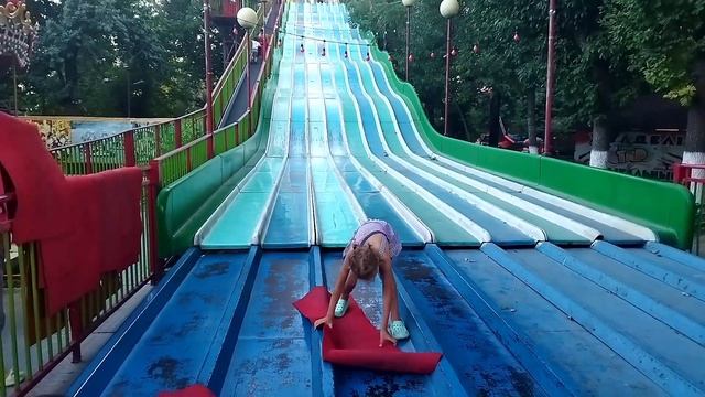 Шымкент/ Раритетное авто/ Парк Фантазия/ Аттракционы для детей/ Казахстан/ Актобе/ #отдыхвшымкенте смотреть онлайн