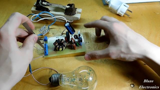 Электронный Трансформатор на Полевых Транзисторах