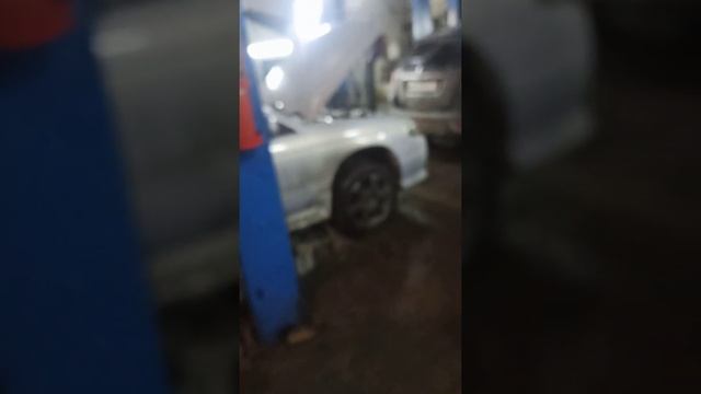 выбор и замена стоек на Nissan Avenir W11 смотреть онлайн