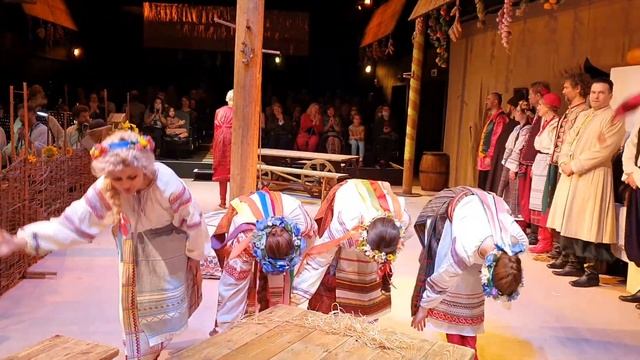 Спектакль Камерной сцены Покровского "Сорочинская ярмарка". Поклоны, 29.05.2021 г. смотреть онлайн