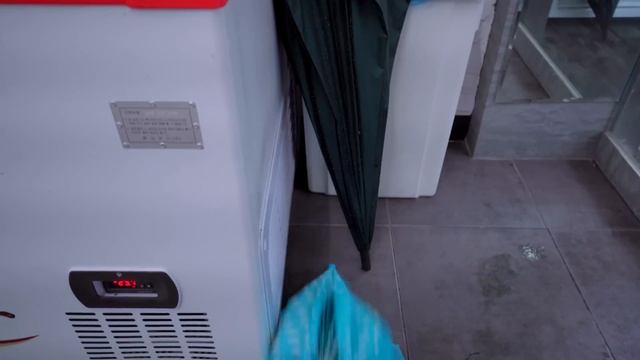 비 내리는날 외출하는 22개월 쌍둥이 / 22-month-old twins go shopping for sweets on a heavy rain смотреть онлайн