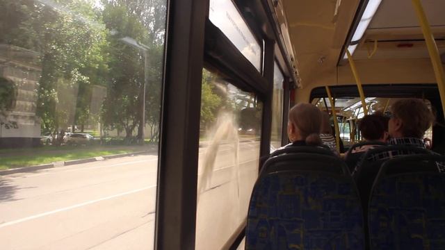 По Бирюлевской, Лебедянской и Михневской улицам - едем в Загорье по маршруту М89 смотреть онлайн