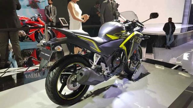 HONDA HORNET CB 160R 2018 , CBR 250R 2018 , X BLADE 160 2018. смотреть онлайн
