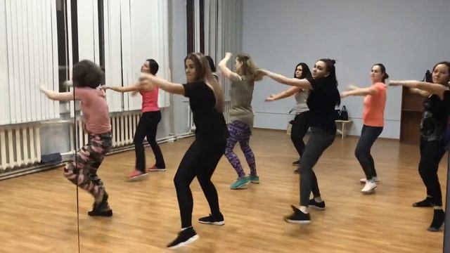 Реггетон с Полиной Нагайцевой смотреть онлайн