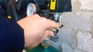 Самый надежный воздушный компрессор для штукатурки хоппер ковшом