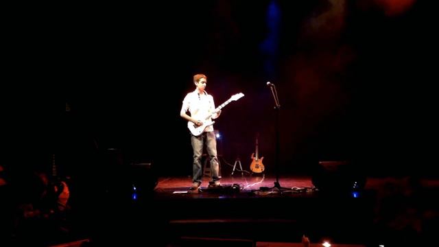 Racing The World - Francisco Tomás Live (Steve Vai Tribute) смотреть онлайн