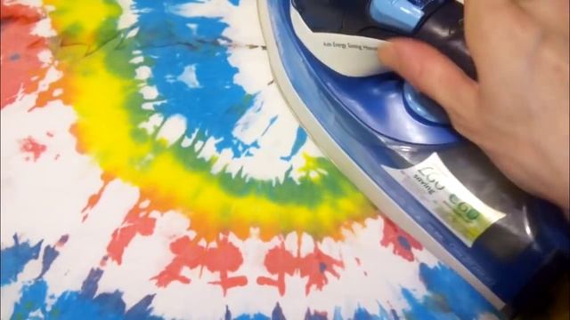 DIY:ТУНИКА/ФУТБОЛКА ТАЙ-ДАЙ С БАХРОМОЙ СВОИМИ РУКАМИ-HOW TO MAKE A T-SHIRT TUNIC TIE-DYE. смотреть онлайн