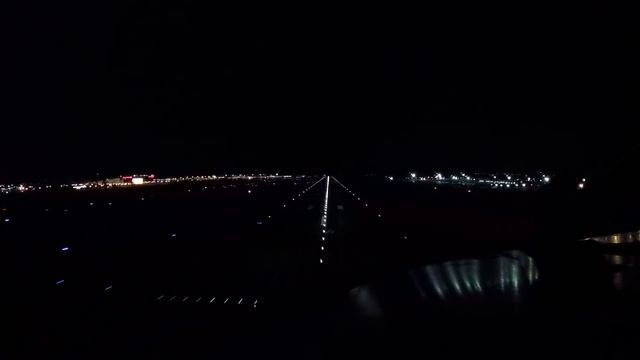 Landing At Montreal Airport смотреть онлайн