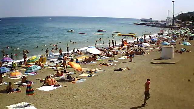 Вебкамера "Центральный пляж". Запись 06.08.2016 15:00:02 смотреть онлайн