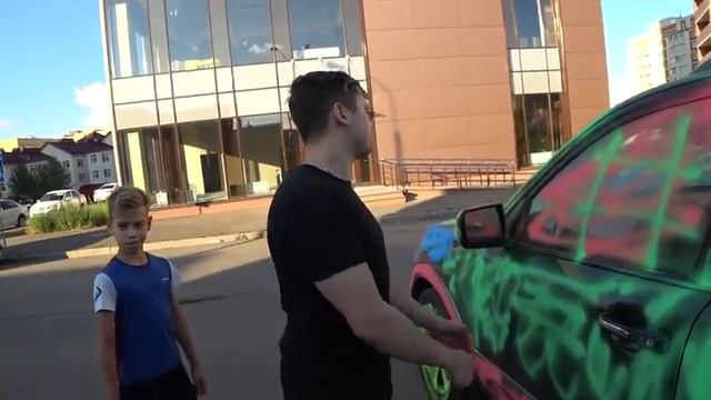 ПОКРАСИЛ МАШИНУ ДРУГУ ПРИЕХАЛИ ДПС И ДВА НАРЯДА ПОЛИЦИИ КОНФЛИКТ с МАКС ВАЩЕНКО ПРАНК смотреть онлайн