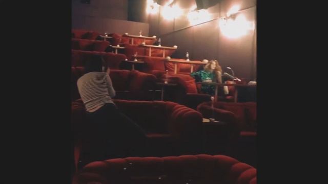 Будни со стилистом. Съемка в кинотеатре смотреть онлайн