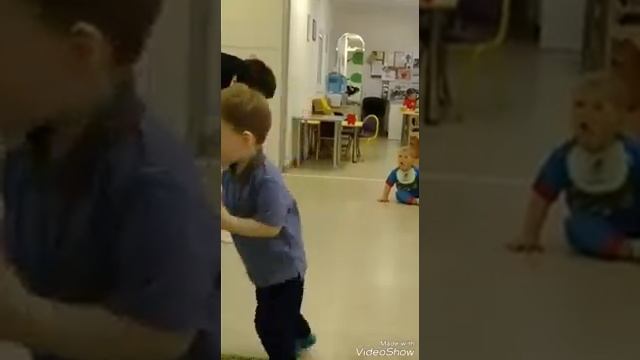 Занятия в мини-саду.