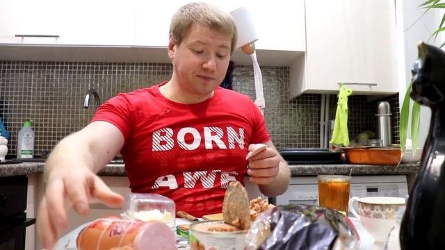 Мукбанг - ОБЖОР (Бутерами с БИЧ Паштетиком на ночь глядя)